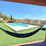 La Casa Roja Casa Privada Con Piscina Y Vistas Zona Chalet *